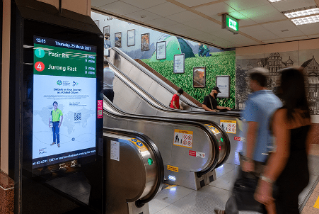 Our Citizen Ambassadors are also featured in pop-up digital banners and in-train television screens on SMRT's train network, accompanying commuters on their journey.