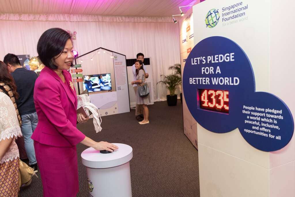 Our Guest-of-Honour Senior Minister of State Ms Sim Ann made her pledge for a better world at ShiOK! Nite