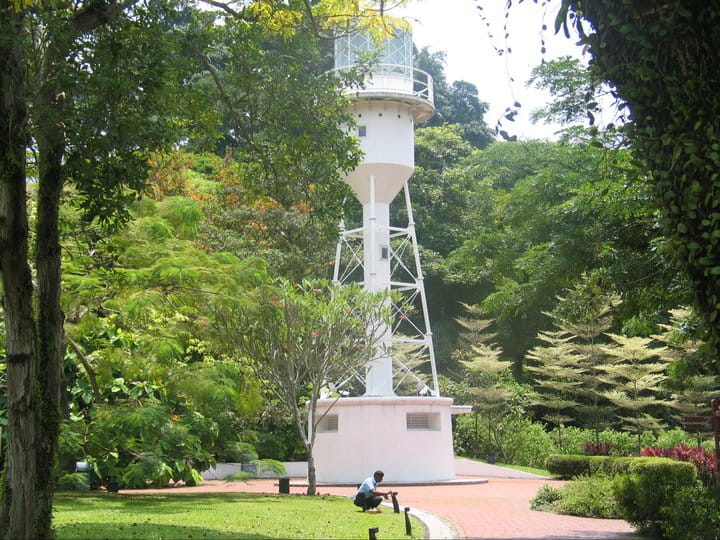 Friends of Singapore: Heritage & cultural trails for NP students