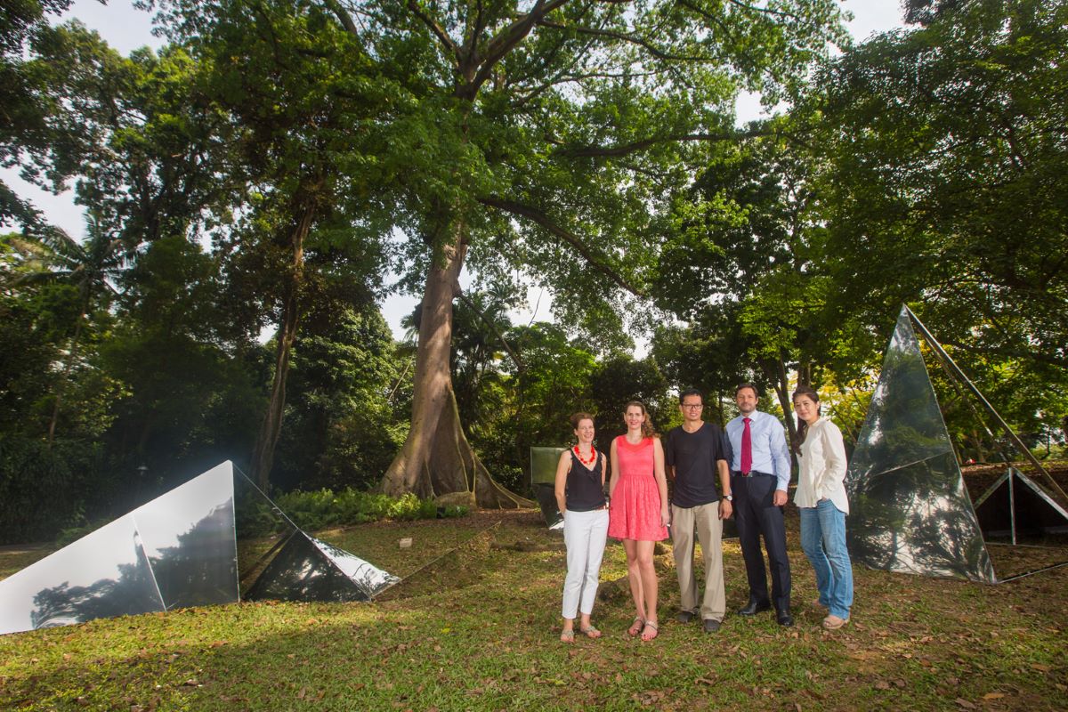 Following its premiere in the Singapore Botanic Gardens, Angles of Incidence will travel to the Inner Temple Gardens in London from the second half of 2014.