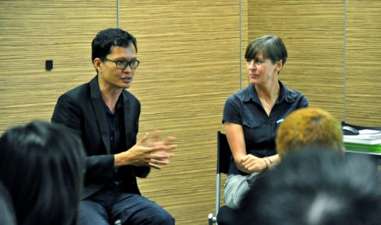 Singaporean artist-architect Randy Chan and British artist Philippa Lawrence giving a presentation on their concept during Philippa Lawrence’s residency in Singapore in September 2013.