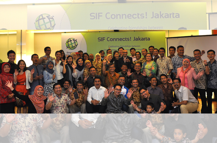 Distinguished SIF alumni, partners in Jakarta and Bandung, Amb Anil Kumar Nayar, BAPUSIPDA Chairman Ibu Enny Heryani, SIF Executive Director Jean Tan and new FOS celebrate enduring friendships between Singaporean and Indonesian communities.