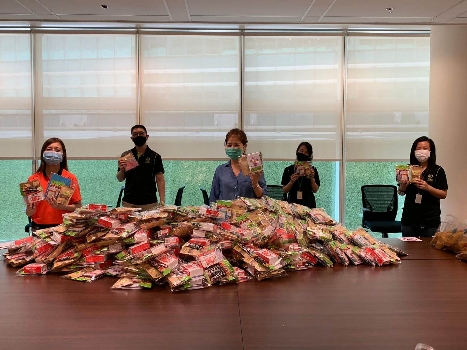 500 Appreciation Cards, 500 Care Packets, One Big-hearted Community - An Arts For Good (A4G) Initiative For Outram Community Hospital