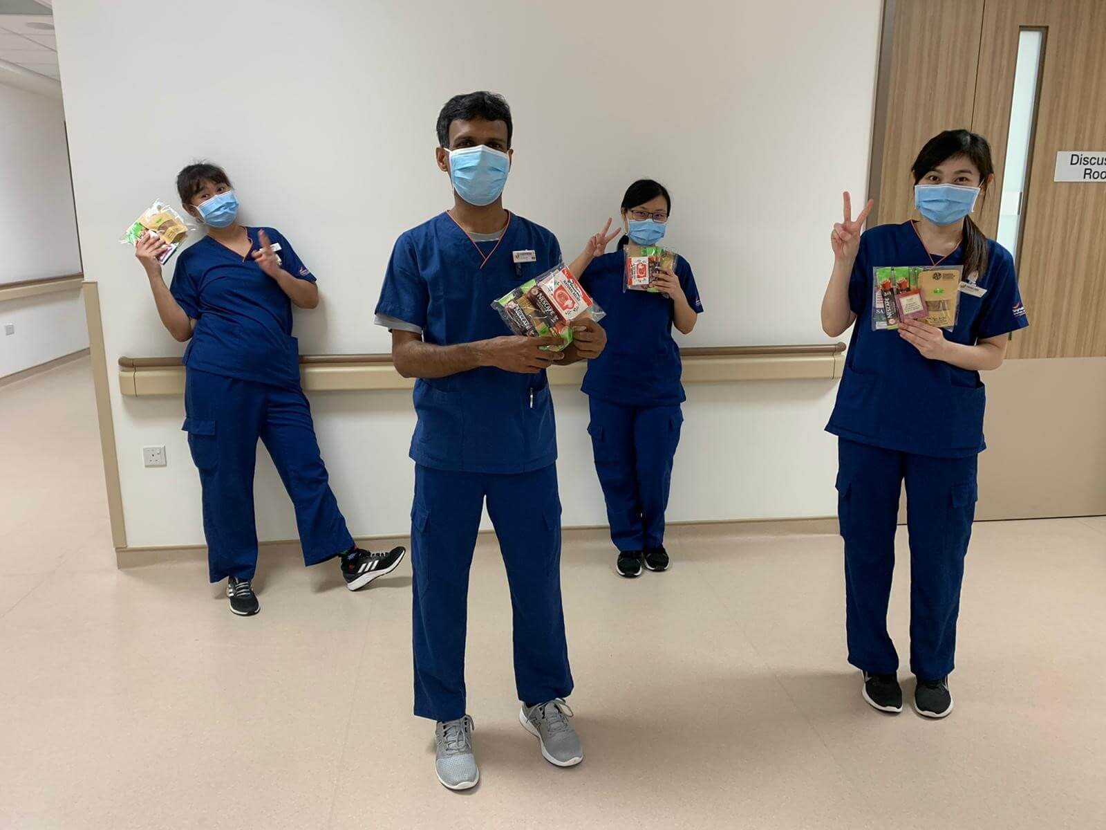 500 Appreciation Cards, 500 Care Packets, One Big-hearted Community - An Arts For Good (A4G) Initiative For Outram Community Hospital