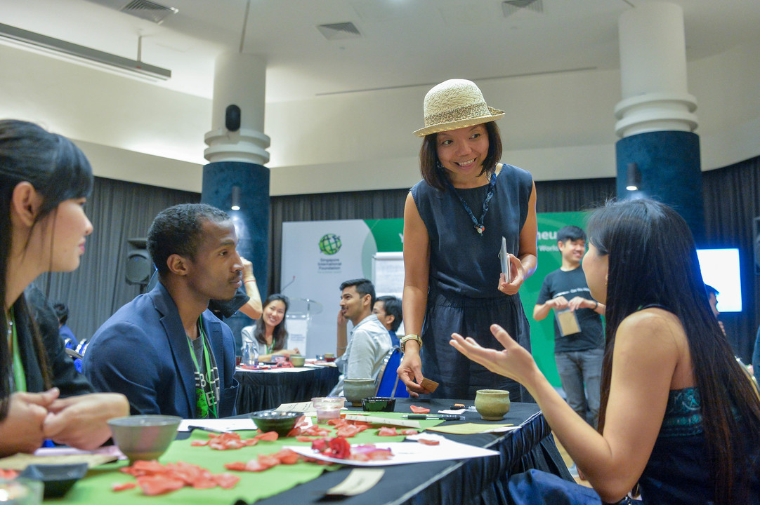 Anthea Ong, Founder of Hush TeaBar and Nominated Member of Parliament discussing with our Young Social Entrepreneurs the experiences of the hearing-impaired and the insights brought about by their condition. 