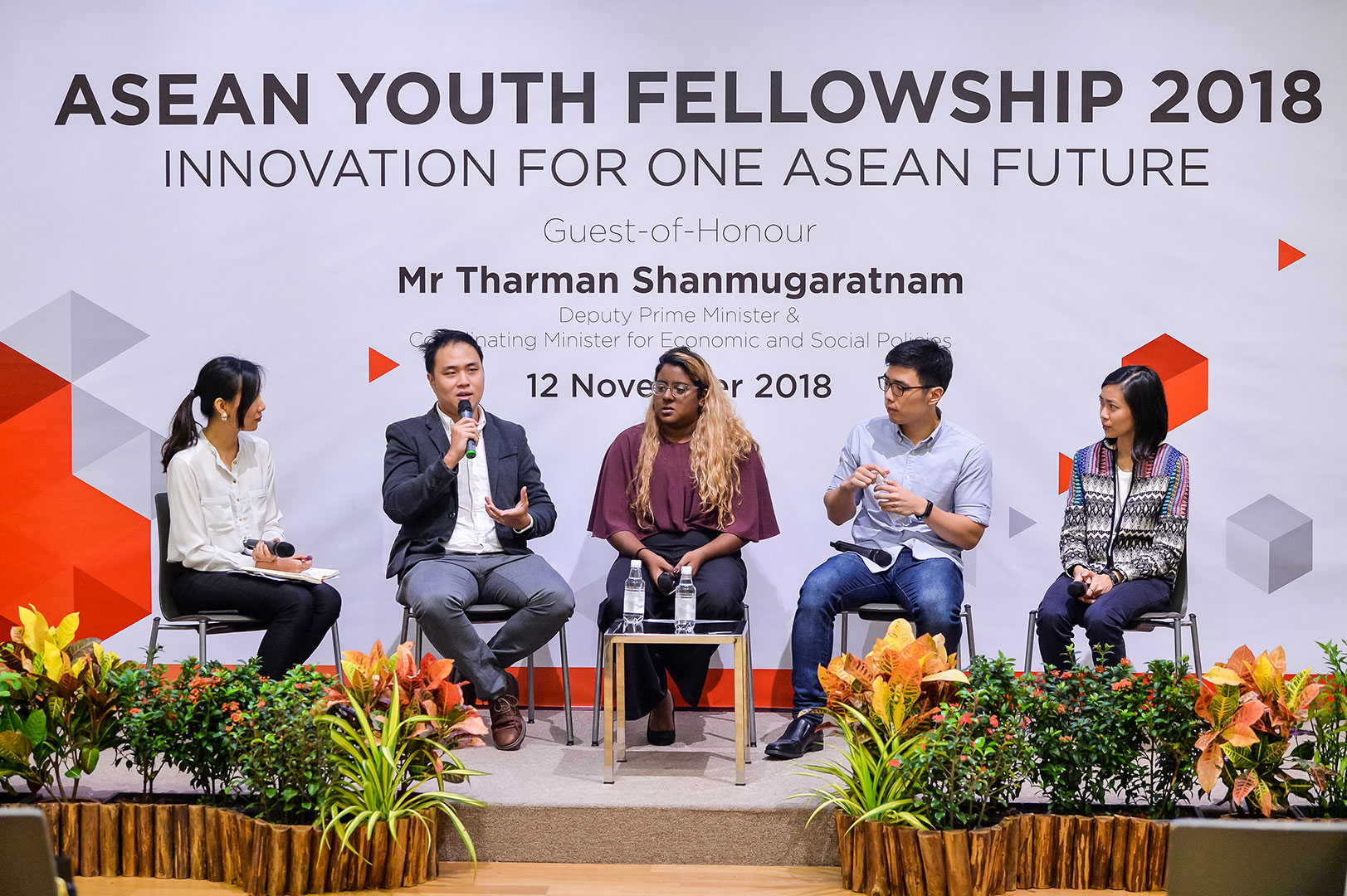 From right: Audrey Tan, Co-Founder, Angels of Impact; Vincent Loka, Chief Technology Officer, WateRoam; Rebecca Paranjothy, Co-Founder, Freedom Cups; Jamon Mok, Founder & Chief Executive Officer, Backstreet Academy; and moderator Debrah Jiang, Assistant Manager, Singapore International Foundation.