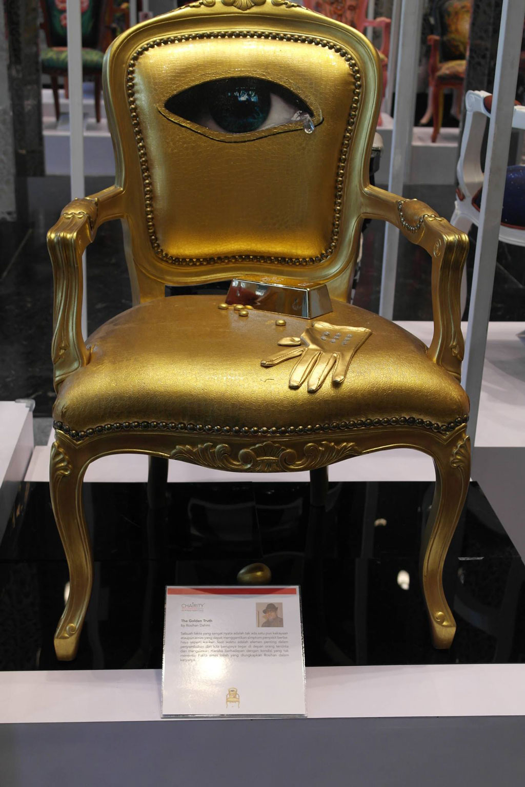 ‘The Golden Truth’ by Singaporean artist Mr Rosihan Dahim, showcased at the Chairity Evening.v