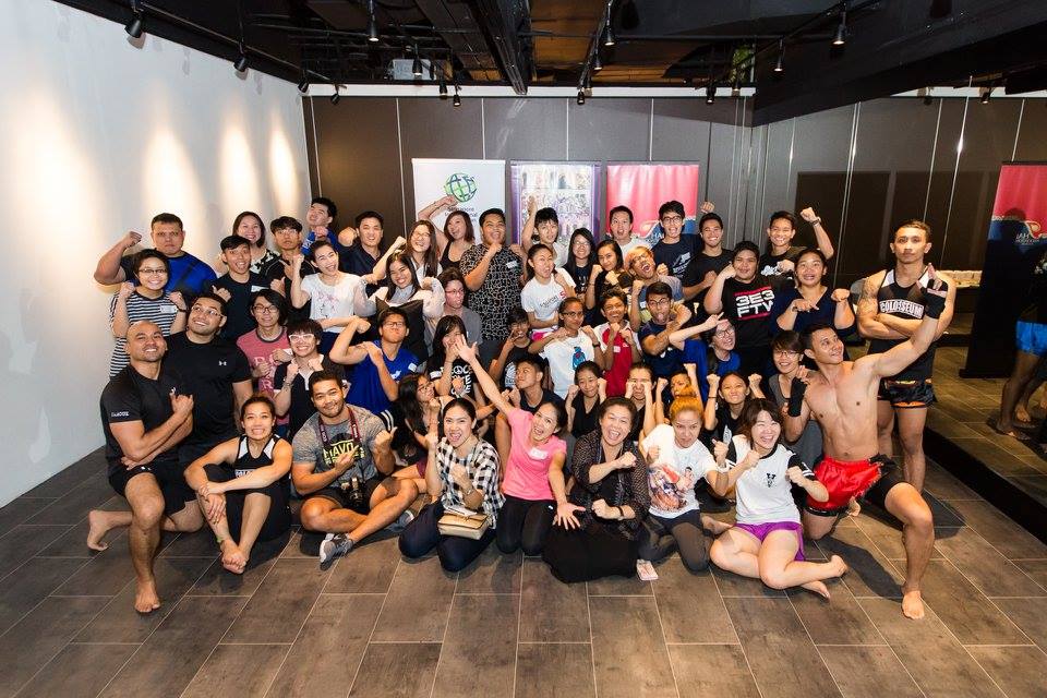 10 Square @ Orchard Central students with our friends from the Thai Association (Singapore), Thai Student Society Singapore, trainers from Fitness First and members of the NTU Muay Thai Club.
