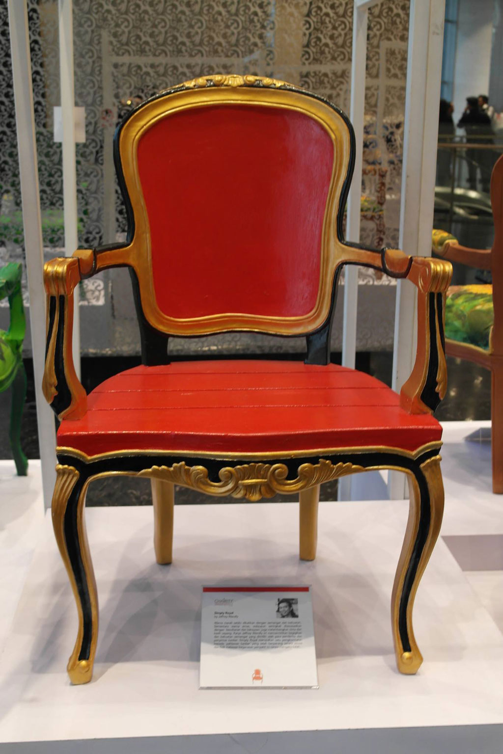 Simply Royal by Singaporean artist Mr Jeffrey Wandly, showcased at the Chairity Evening.