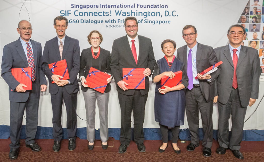 The dialogue panellists (from left): Singapore: Insights from the Inside editors Dr David Fedo (Volume I) and Mr Richard Hartung (Volume II), USA Today journalist Ms Elizabeth Weise, US House of Representative chief of staff and SIF representative in Washington DC Mr Matthew Herrmann, SIF governor Ms Jennifer Lewis, New America Managing Editor Mr Fuzz Hogan and SIF chairman Ambassador Ong Keng Yon