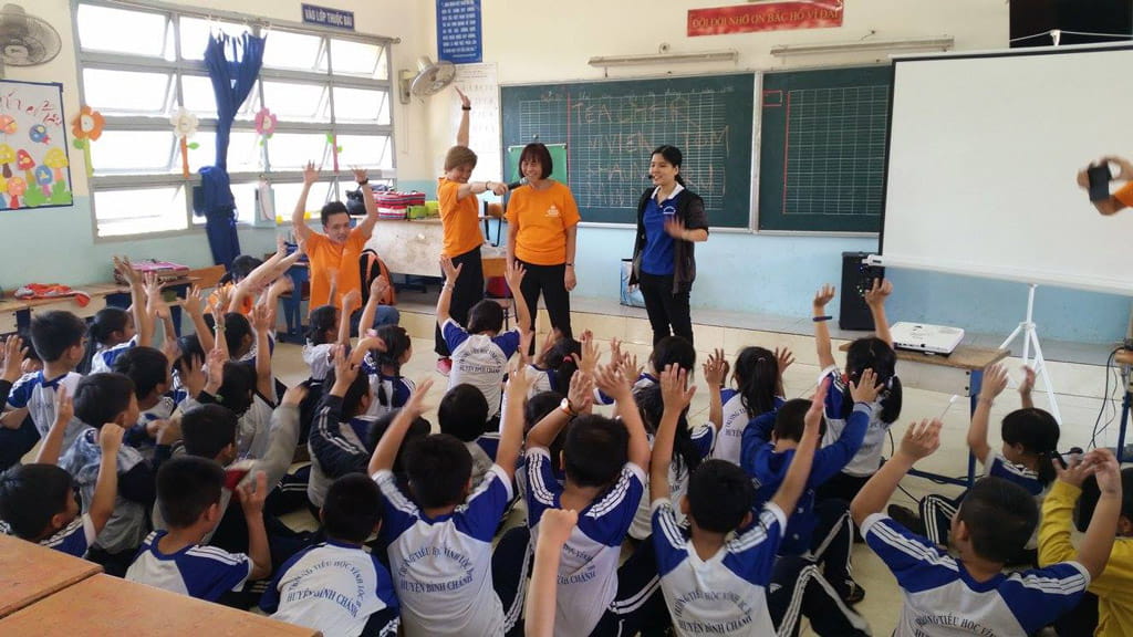  Our Singapore International Volunteers enjoy interacting with the schoolchildren through fun English language classes.