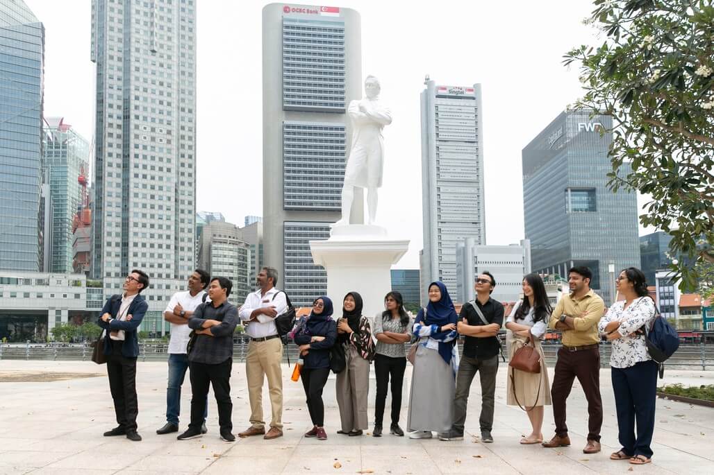 On a lighter note, our media friends giving their best angle at the iconic statue of Sir Stamford Raffles along the Singapore River.