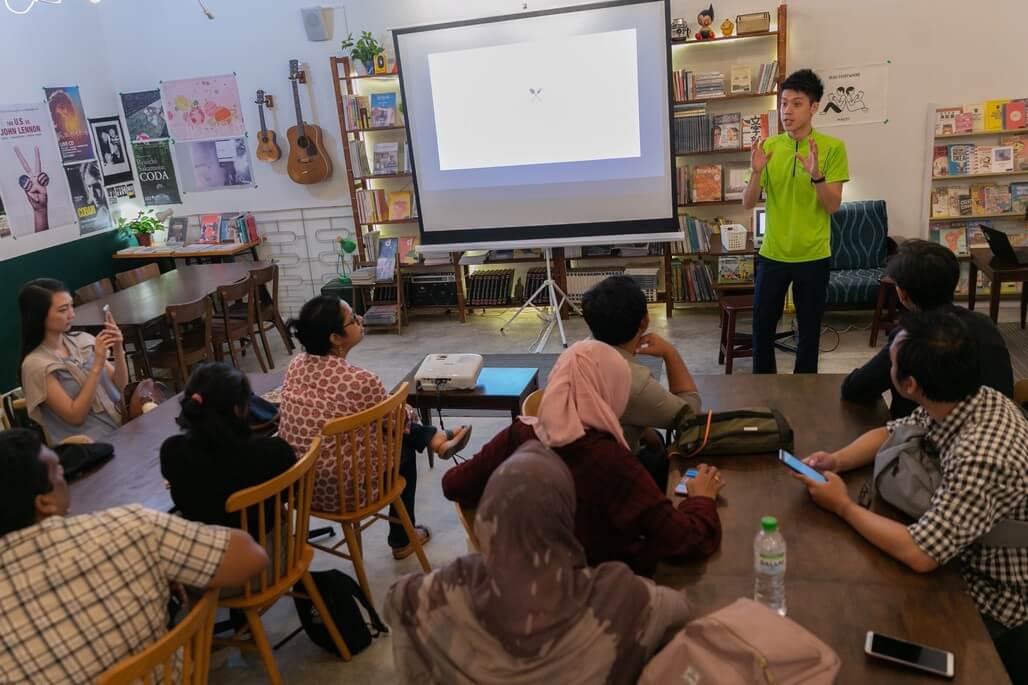 A sharing session by Tylor Jong, co-founder of YSE 2018 alumni TreeDots, a Singaporean social enterprise centred on reducing food waste by leveraging on technology.