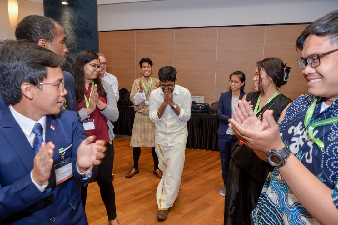 The Kisan Union, a multi-country team comprising Ho Jing En and Kannan Venkatamanujam and Indian national Nikhil Mukkawar, presenting their Smart Mobile Kiosk idea – providing communities in rural India access to e-governance and basic healthcare services.