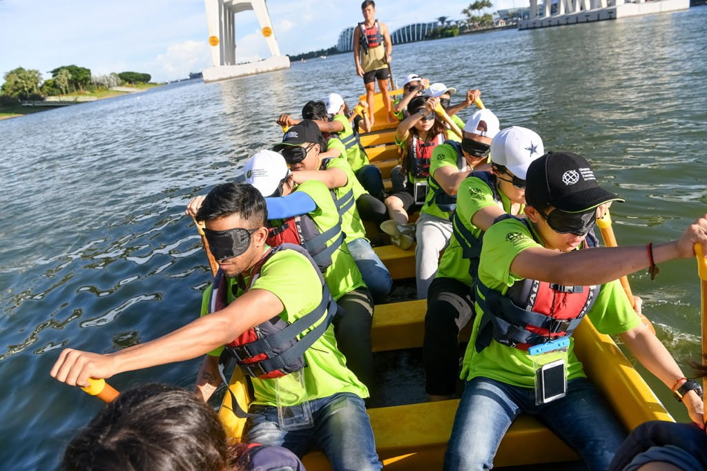 Participants learn communication and team work in a dragon boating session led by YSE 2014 winner Society Staples to build their understanding on how the visually impaired community navigate their environment.