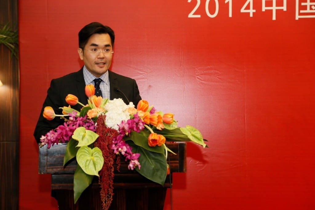 SIF Governor Mr David Chong speaking at the YBA closing ceremony.