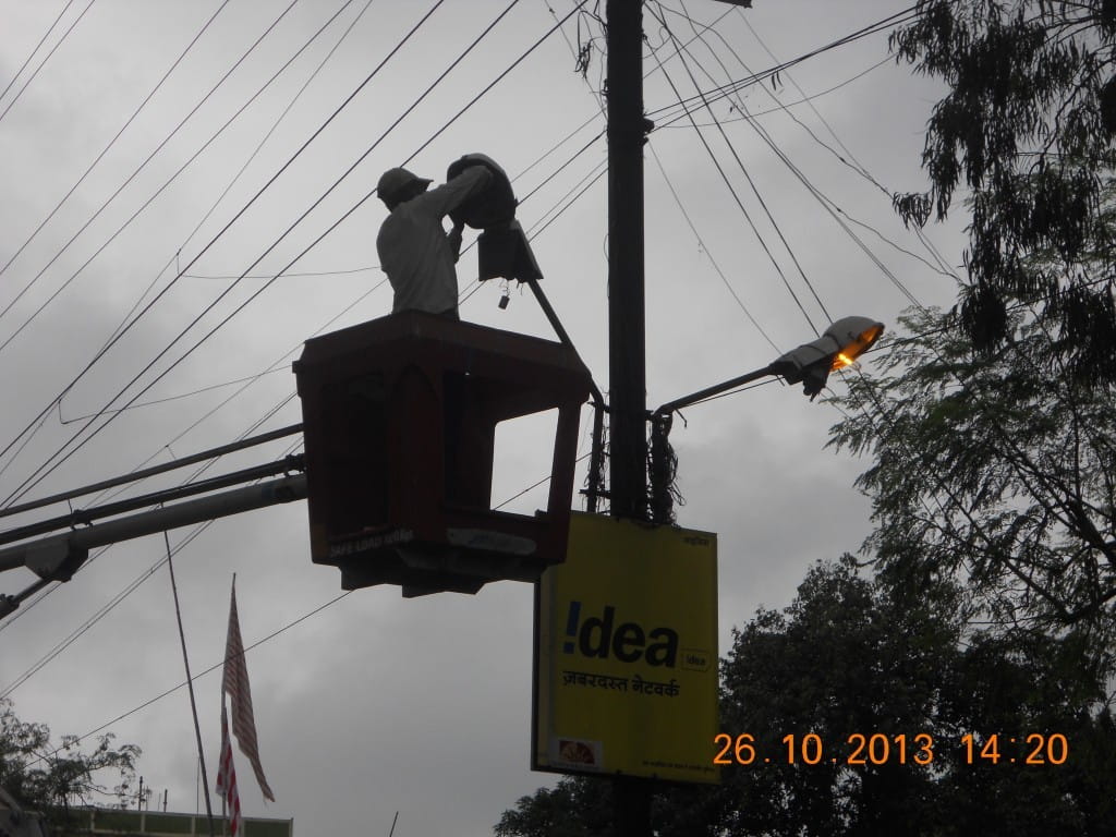 A campaign to fix broken streetlights, made possible by the mobile platform created by Social Cops