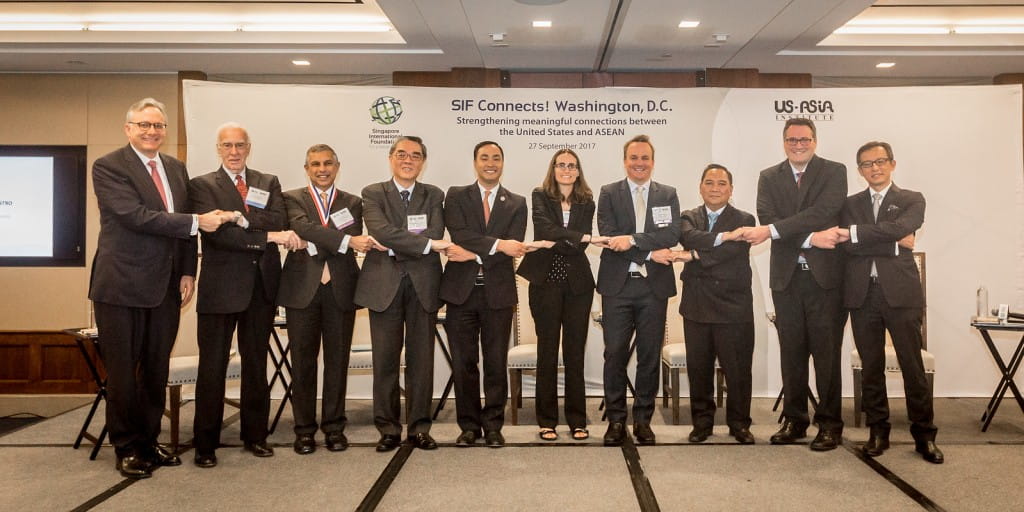 (Above) Dialogue panellists posing for the signature ASEAN handshake with Congressman Joaquin Castro, ambassadors from ASEAN countries and USAI representatives.