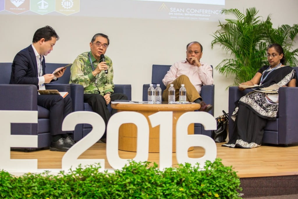 The conference started with a panel session on the topic of: ‘The Significance of Social Entrepreneurship in the Context of the ASEAN Community 2016’. It was moderated by Ken Ito, Regional Head of East Asia for Asian Venture Philanthropy Network (far left). The panellists were (second from left) Ambassador Ong Keng Yong, Chairman of Singapore International Foundation, Alfie Othman, Executive Director of RaiSE, and Laina Greene, Associate Director of ACSEP.