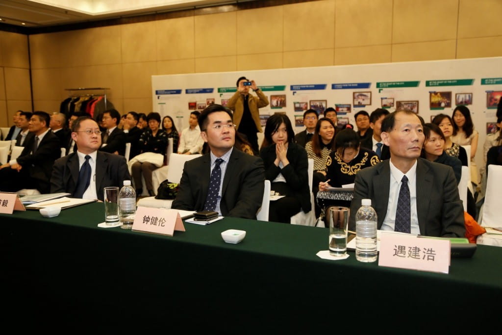 From left: Singapore Consul-General to Shanghai Mr Ong Siew Gay, SIF Governor Mr David Chong and SPAFFC Vice President Mr Yu Jianhao.
